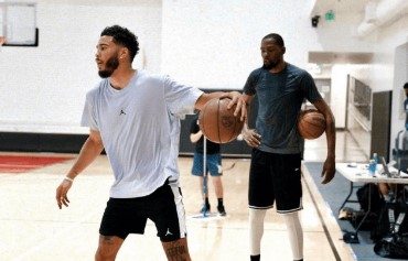 Kevin Durant Spotted Working Out With Jayson Tatum Amid Trade Rumor