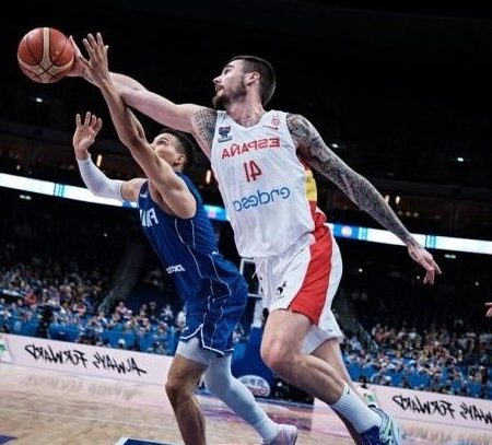 Spain Overpowered Finland To Advance to the Semi-finals