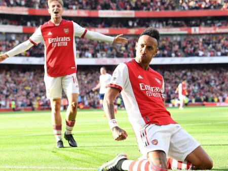 Arsenal Continue to Lead in the Premier League After Beating Tottenham 3-1