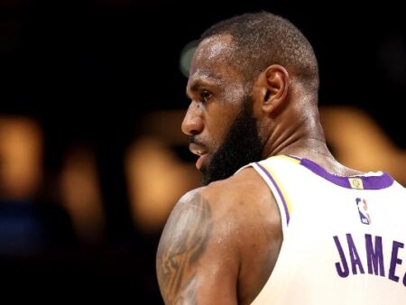 NBA: LeBron James returns to Los Angeles with history